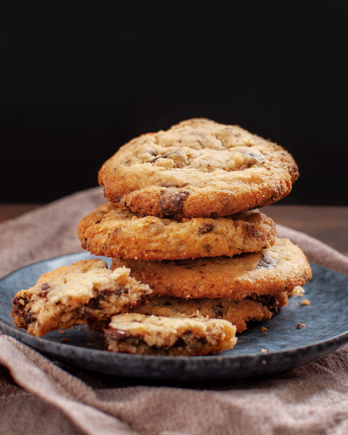 Chocolate Chip Crumbl Cookies